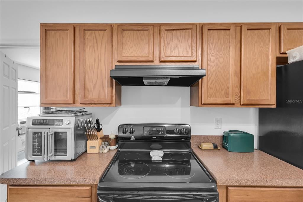 For Sale: $255,000 (3 beds, 2 baths, 1362 Square Feet)