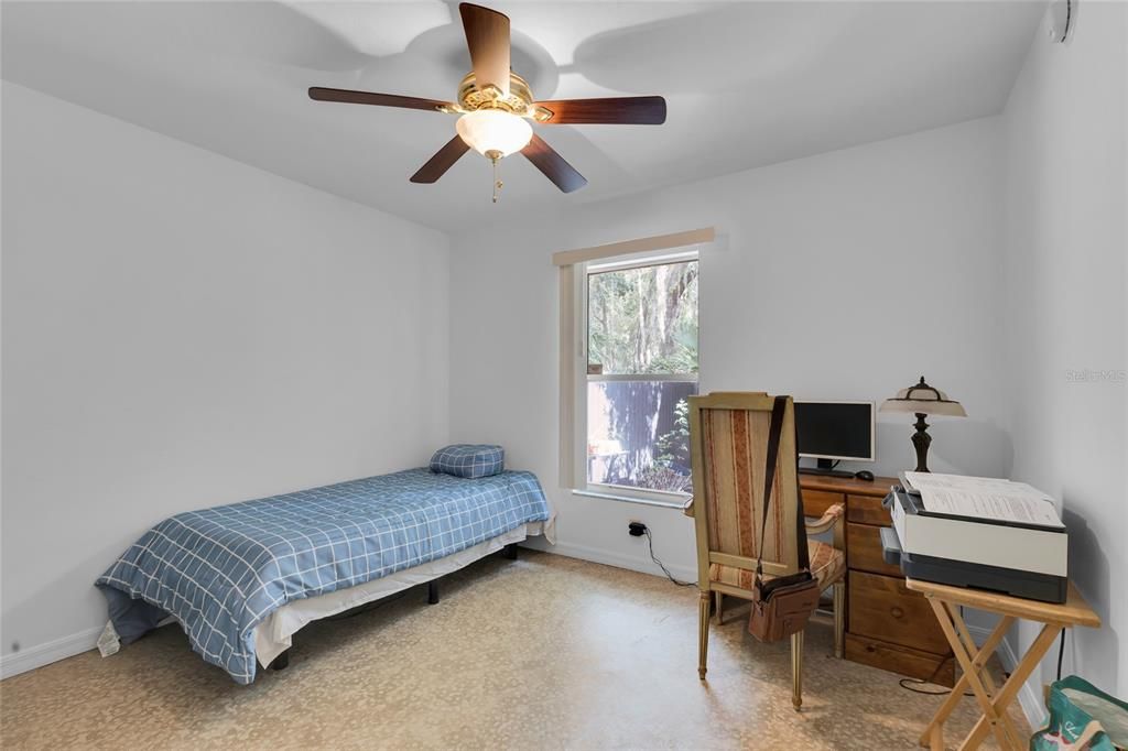 For Sale: $255,000 (3 beds, 2 baths, 1362 Square Feet)