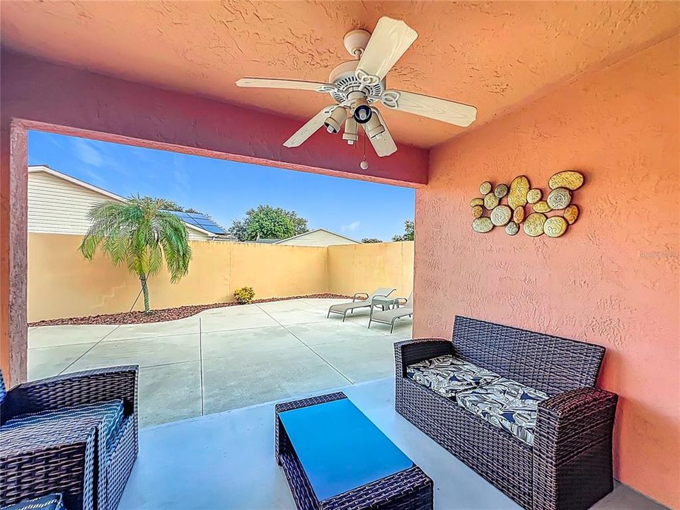 Activo con contrato: $249,000 (2 camas, 2 baños, 970 Pies cuadrados)