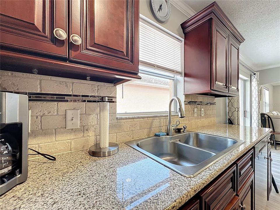 Activo con contrato: $249,000 (2 camas, 2 baños, 970 Pies cuadrados)