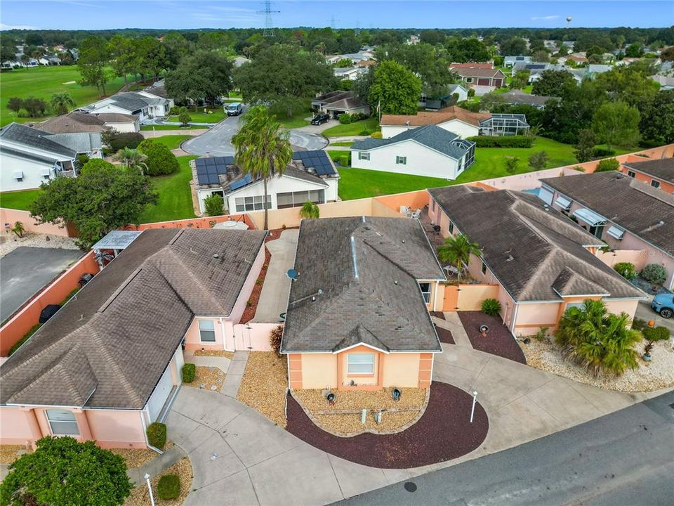 Activo con contrato: $249,000 (2 camas, 2 baños, 970 Pies cuadrados)