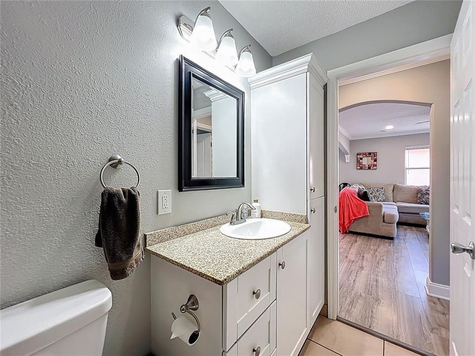 Activo con contrato: $249,000 (2 camas, 2 baños, 970 Pies cuadrados)