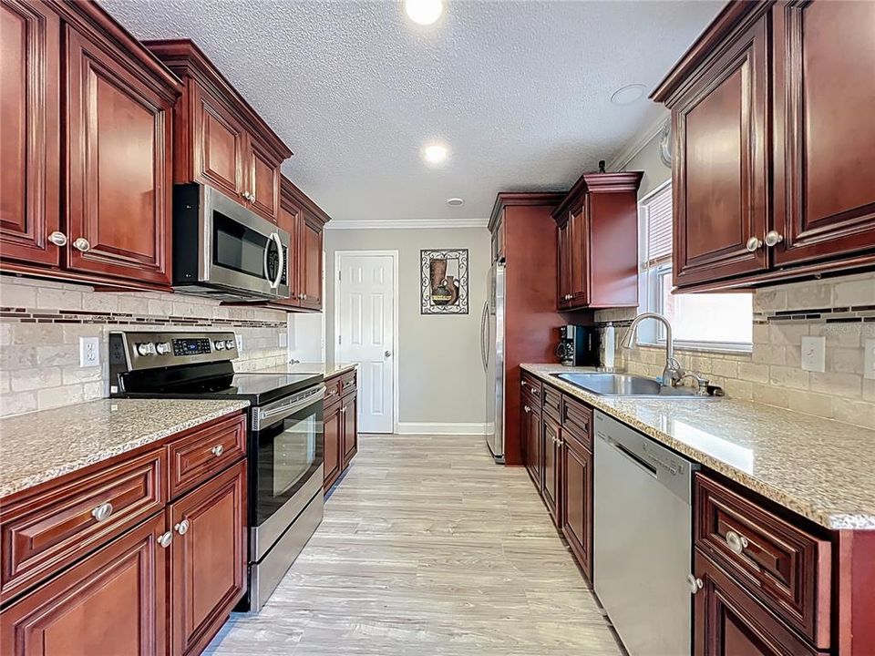 Activo con contrato: $249,000 (2 camas, 2 baños, 970 Pies cuadrados)