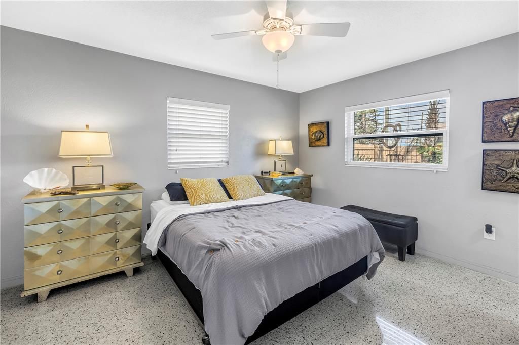 Active With Contract: $525,000 (3 beds, 2 baths, 1324 Square Feet)