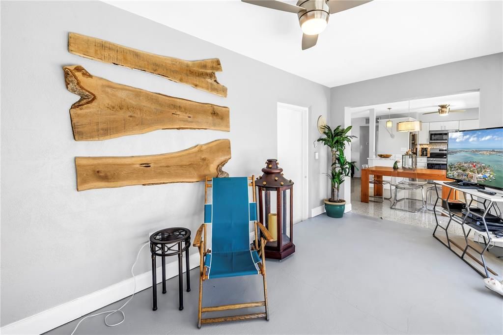 Active With Contract: $525,000 (3 beds, 2 baths, 1324 Square Feet)