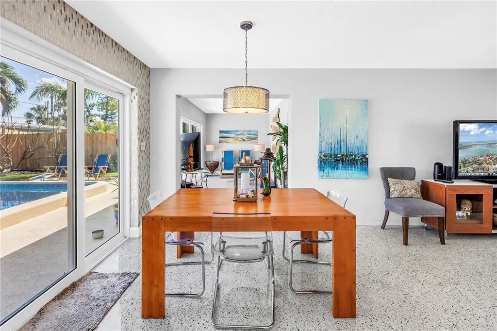 Active With Contract: $525,000 (3 beds, 2 baths, 1324 Square Feet)