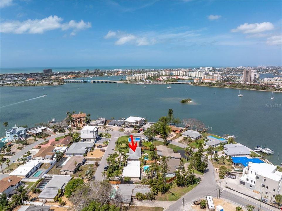 Active With Contract: $525,000 (3 beds, 2 baths, 1324 Square Feet)