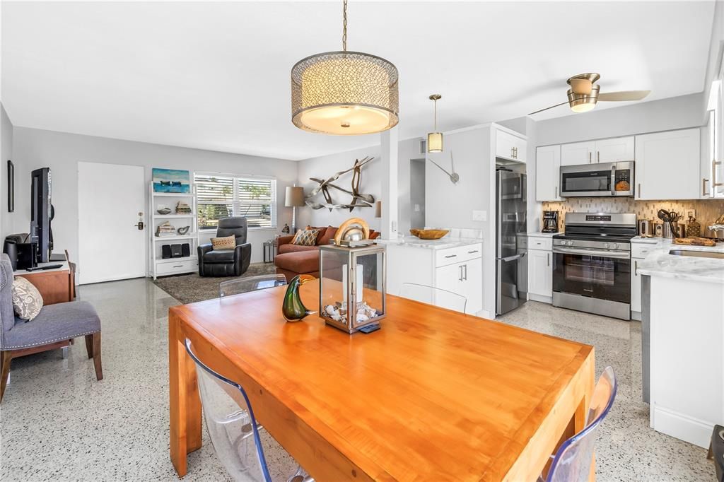 Active With Contract: $525,000 (3 beds, 2 baths, 1324 Square Feet)