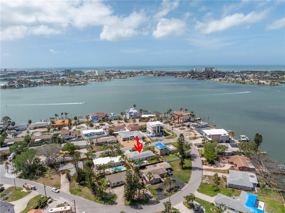 Active With Contract: $525,000 (3 beds, 2 baths, 1324 Square Feet)