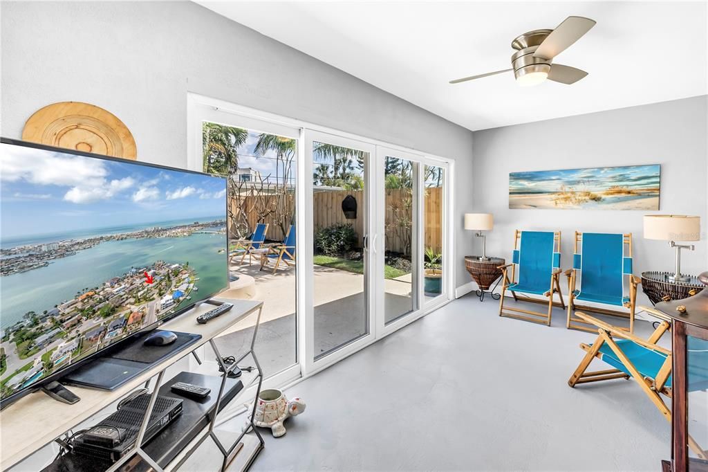 Active With Contract: $525,000 (3 beds, 2 baths, 1324 Square Feet)