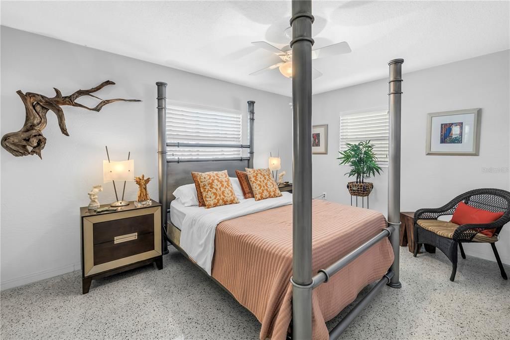 Active With Contract: $525,000 (3 beds, 2 baths, 1324 Square Feet)