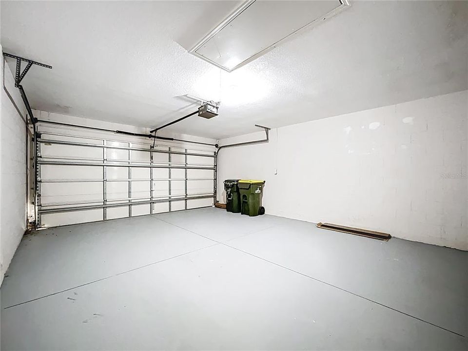 For Sale: $279,000 (2 beds, 2 baths, 1124 Square Feet)