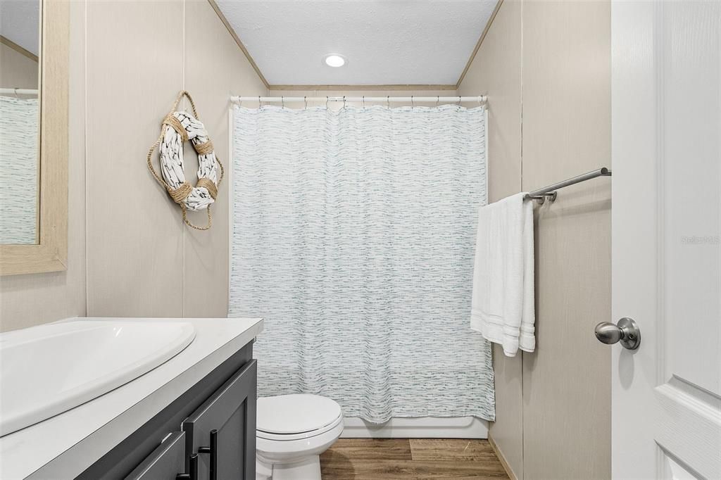 На продажу: $399,000 (3 спален, 2 ванн, 1412 Квадратных фут)