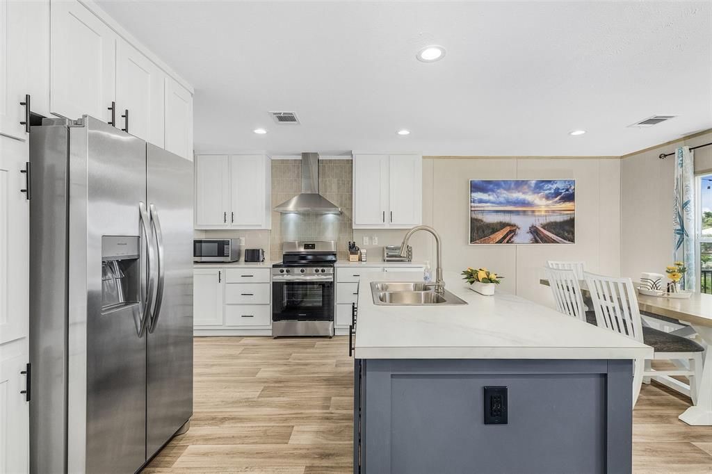 На продажу: $399,000 (3 спален, 2 ванн, 1412 Квадратных фут)