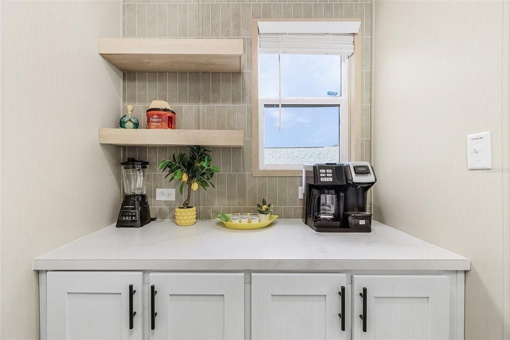 На продажу: $399,000 (3 спален, 2 ванн, 1412 Квадратных фут)