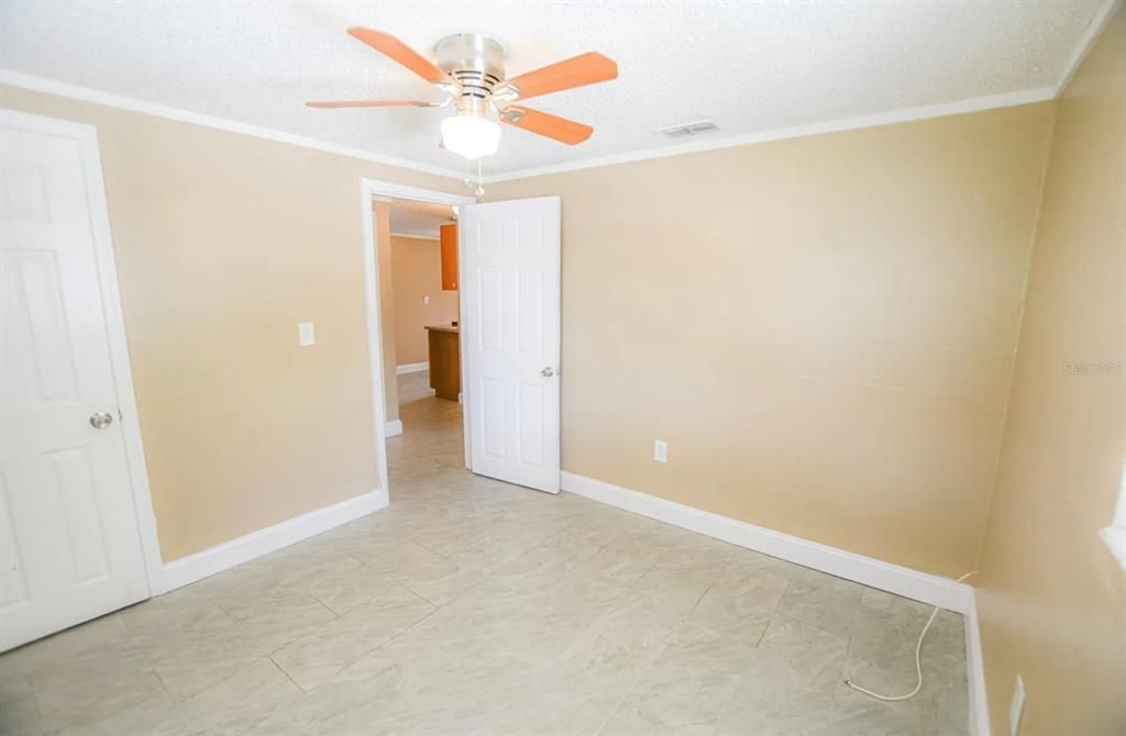 На продажу: $575,000 (8 спален, 0 ванн, 2448 Квадратных фут)