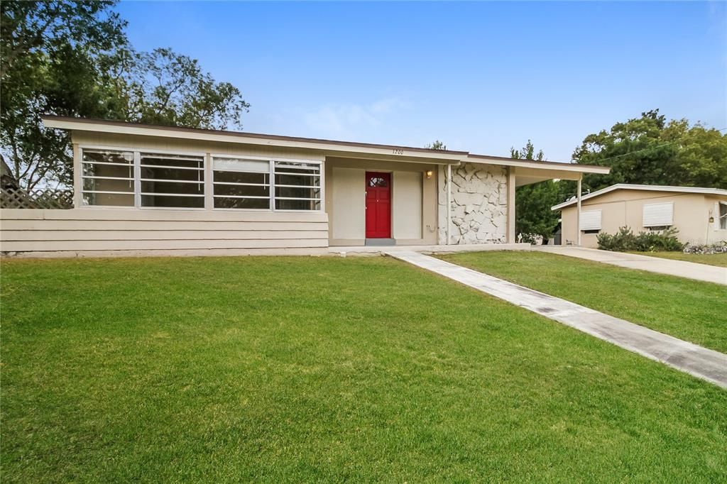 Recently Sold: $199,000 (2 beds, 1 baths, 891 Square Feet)