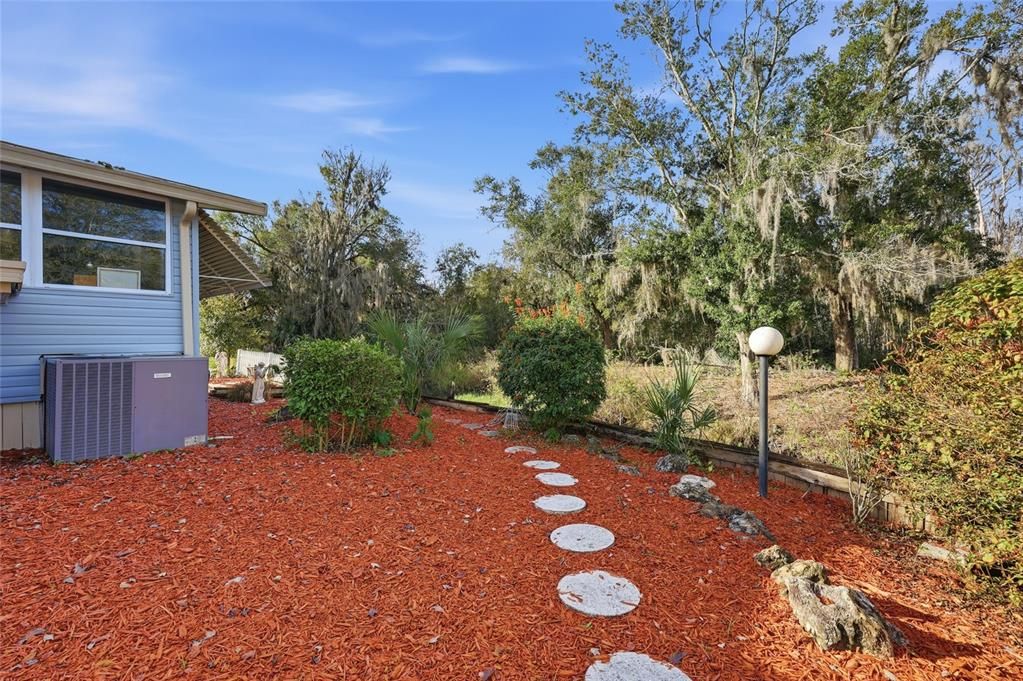 Под контрактом: $215,000 (2 спален, 2 ванн, 1456 Квадратных фут)