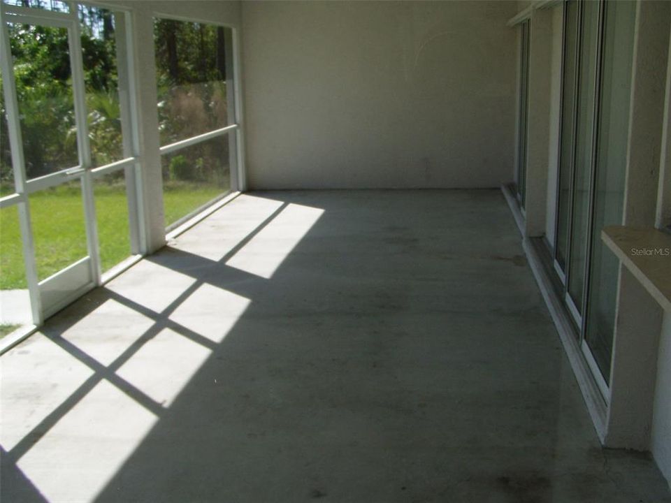 Activo con contrato: $2,000 (4 camas, 2 baños, 2346 Pies cuadrados)