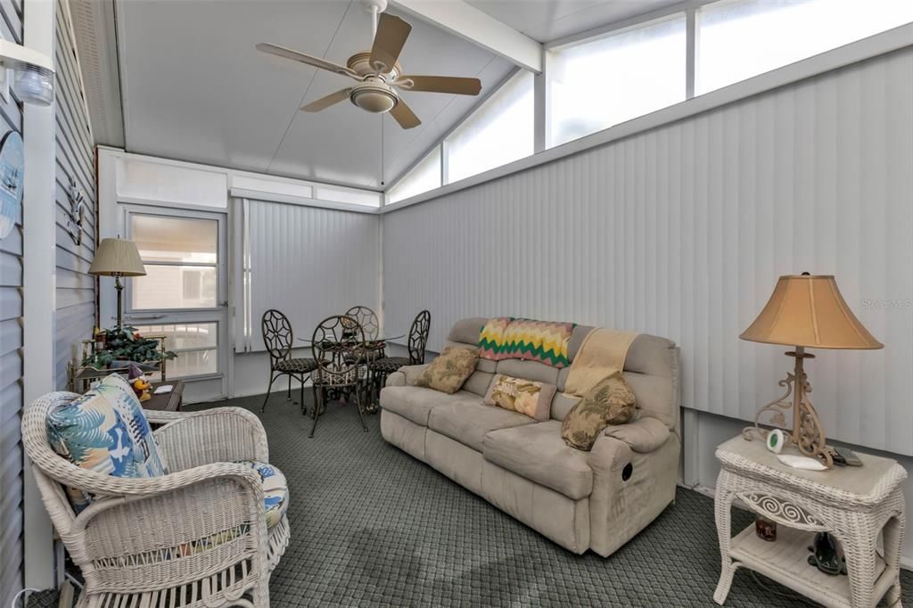 En Venta: $159,900 (2 camas, 2 baños, 960 Pies cuadrados)