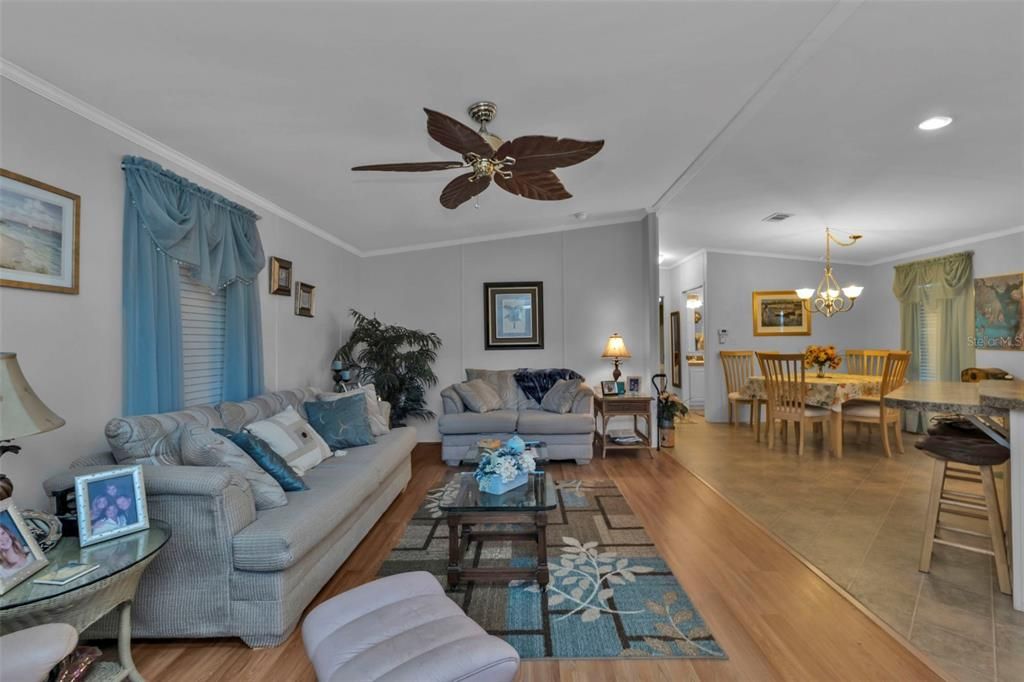 En Venta: $159,900 (2 camas, 2 baños, 960 Pies cuadrados)