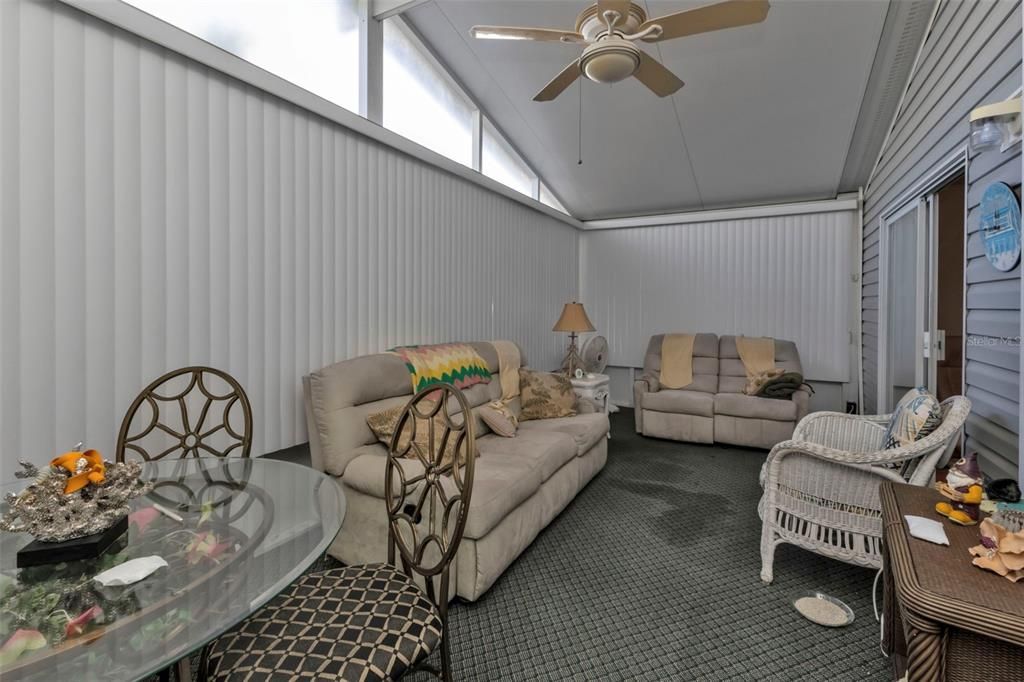 En Venta: $159,900 (2 camas, 2 baños, 960 Pies cuadrados)