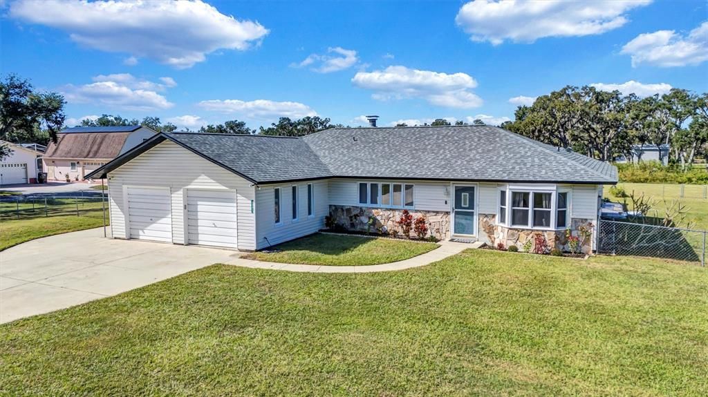 For Sale: $650,000 (4 beds, 2 baths, 2016 Square Feet)