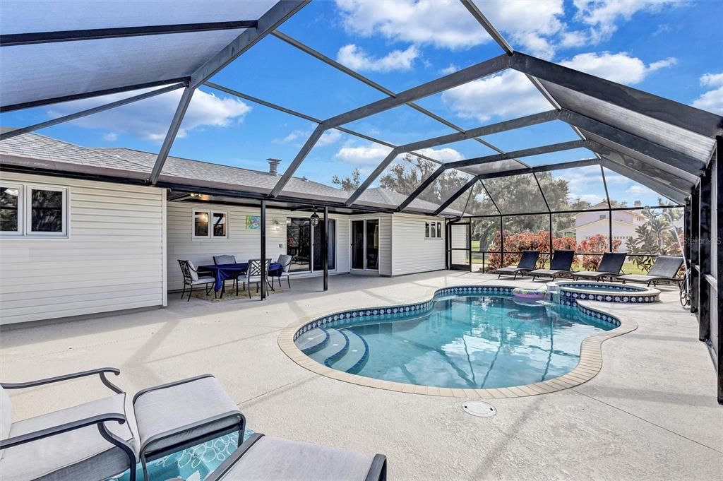 For Sale: $650,000 (4 beds, 2 baths, 2016 Square Feet)