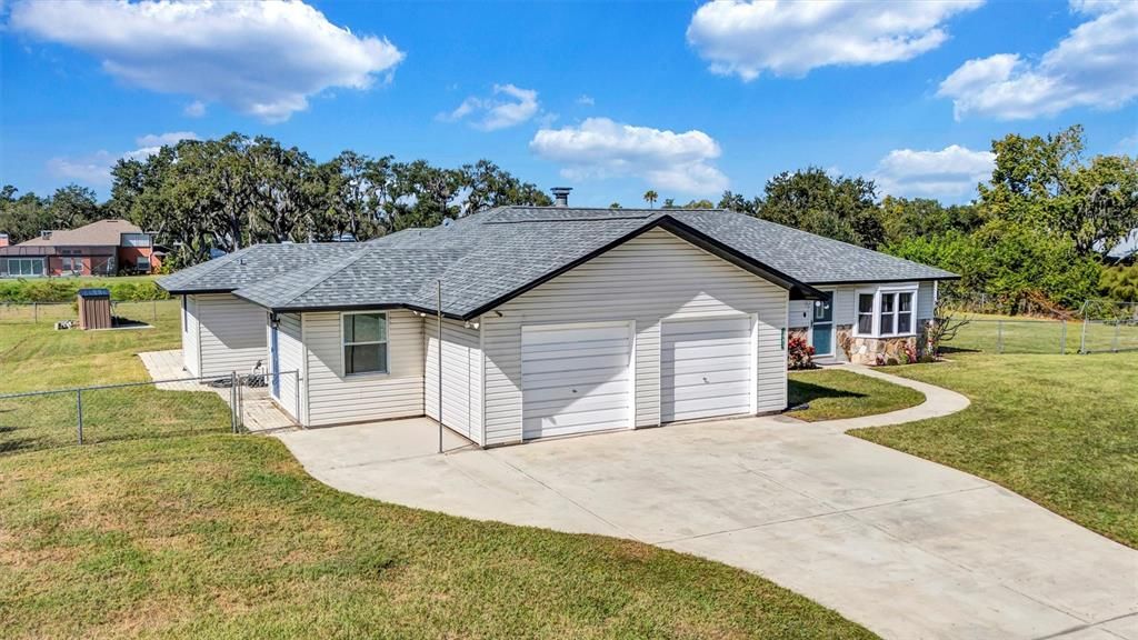 For Sale: $650,000 (4 beds, 2 baths, 2016 Square Feet)