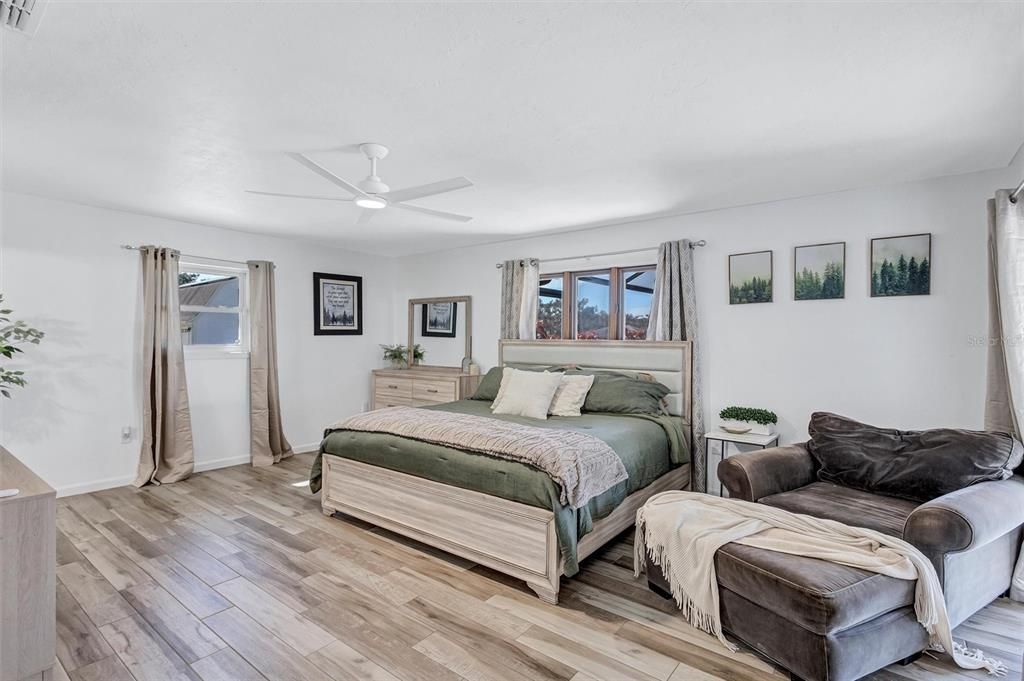 For Sale: $650,000 (4 beds, 2 baths, 2016 Square Feet)