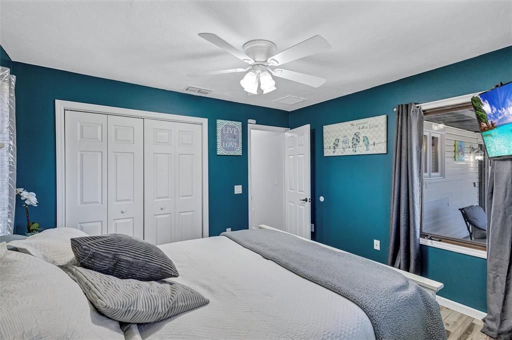 For Sale: $650,000 (4 beds, 2 baths, 2016 Square Feet)