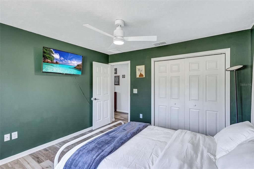 For Sale: $650,000 (4 beds, 2 baths, 2016 Square Feet)