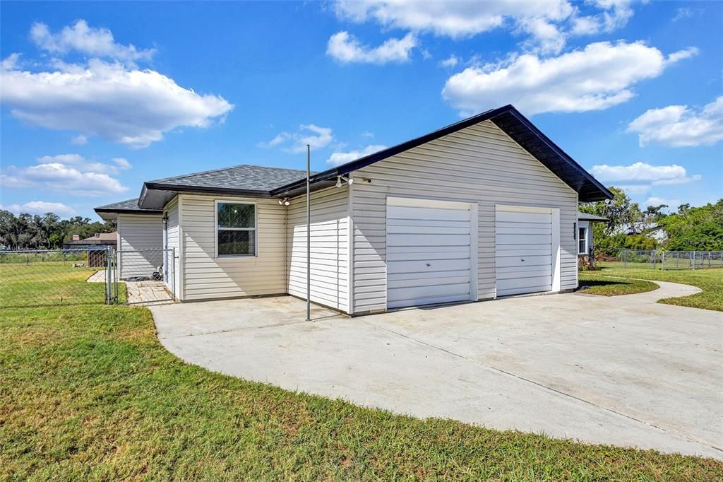 For Sale: $650,000 (4 beds, 2 baths, 2016 Square Feet)