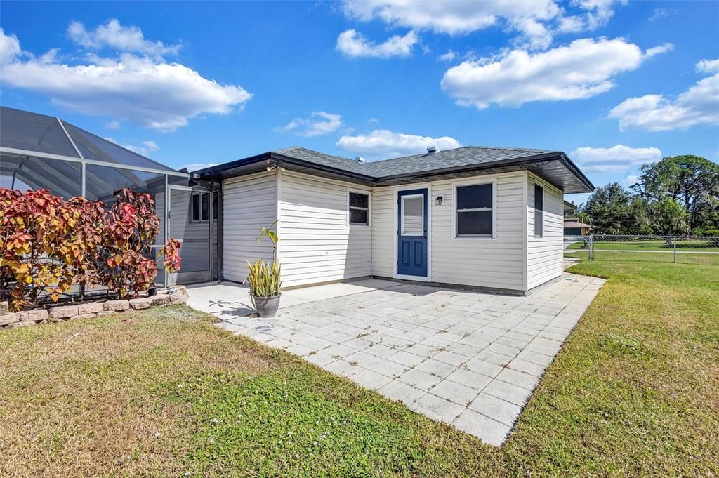 For Sale: $650,000 (4 beds, 2 baths, 2016 Square Feet)