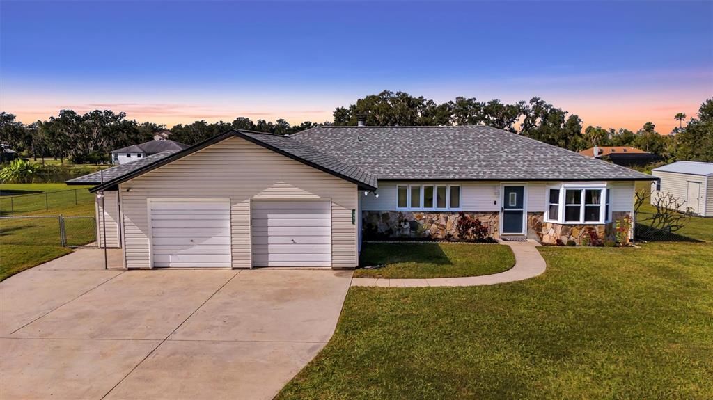 For Sale: $650,000 (4 beds, 2 baths, 2016 Square Feet)