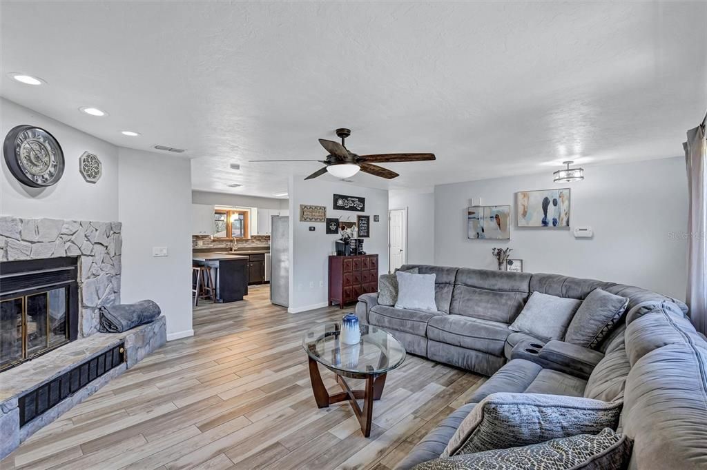 For Sale: $650,000 (4 beds, 2 baths, 2016 Square Feet)