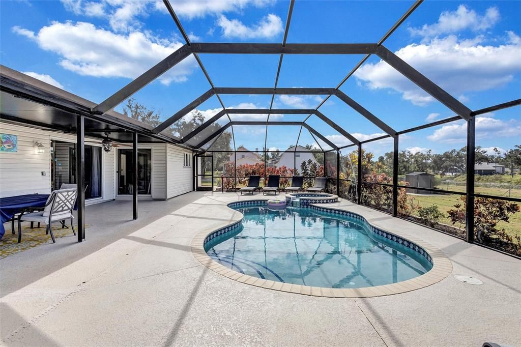 For Sale: $650,000 (4 beds, 2 baths, 2016 Square Feet)