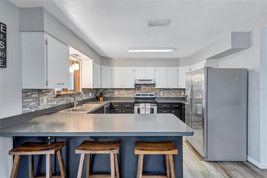 For Sale: $650,000 (4 beds, 2 baths, 2016 Square Feet)