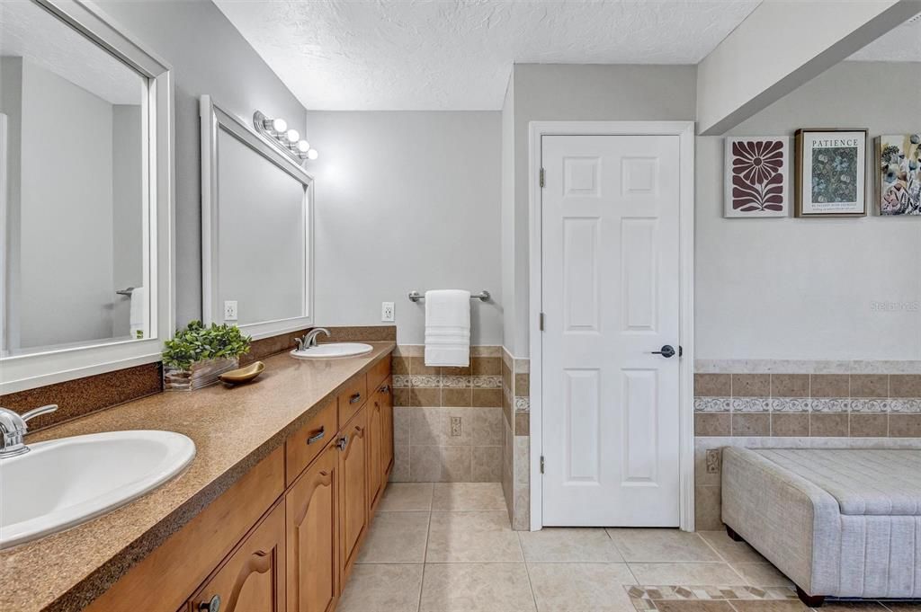 For Sale: $650,000 (4 beds, 2 baths, 2016 Square Feet)