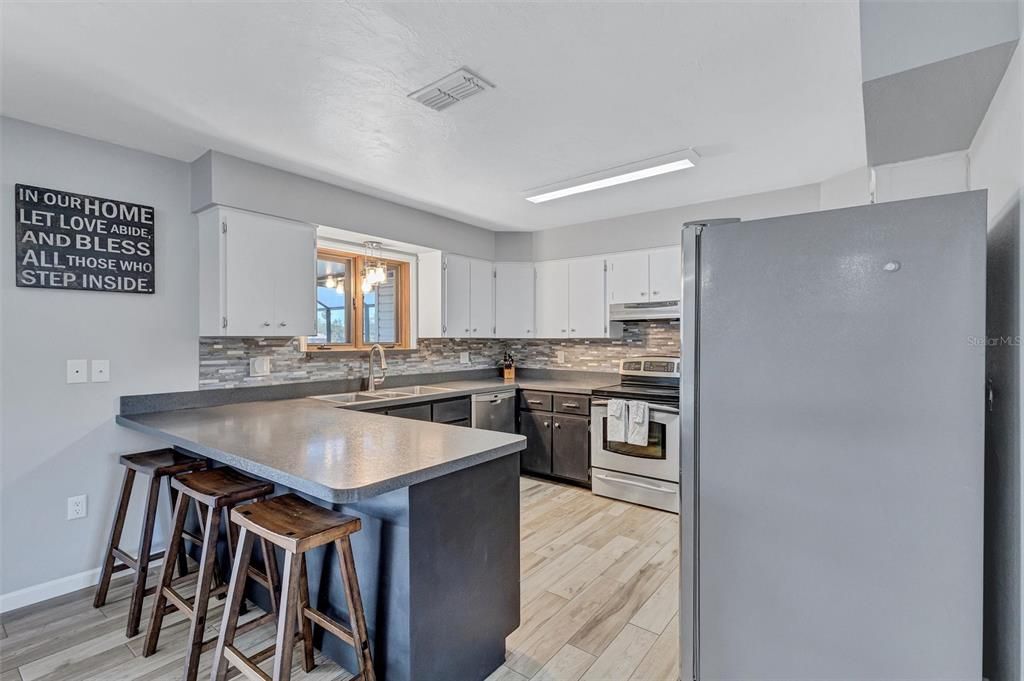 For Sale: $650,000 (4 beds, 2 baths, 2016 Square Feet)