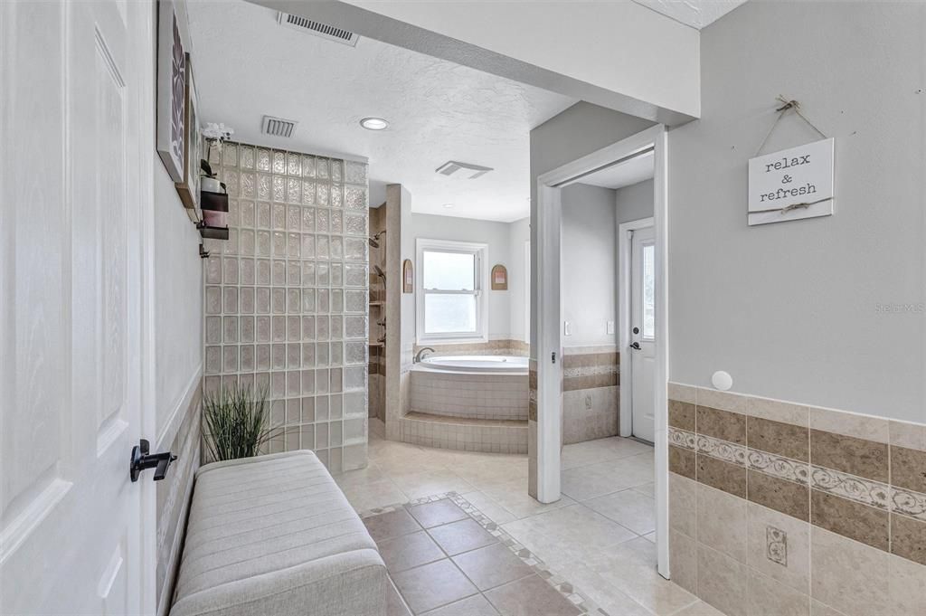 For Sale: $650,000 (4 beds, 2 baths, 2016 Square Feet)