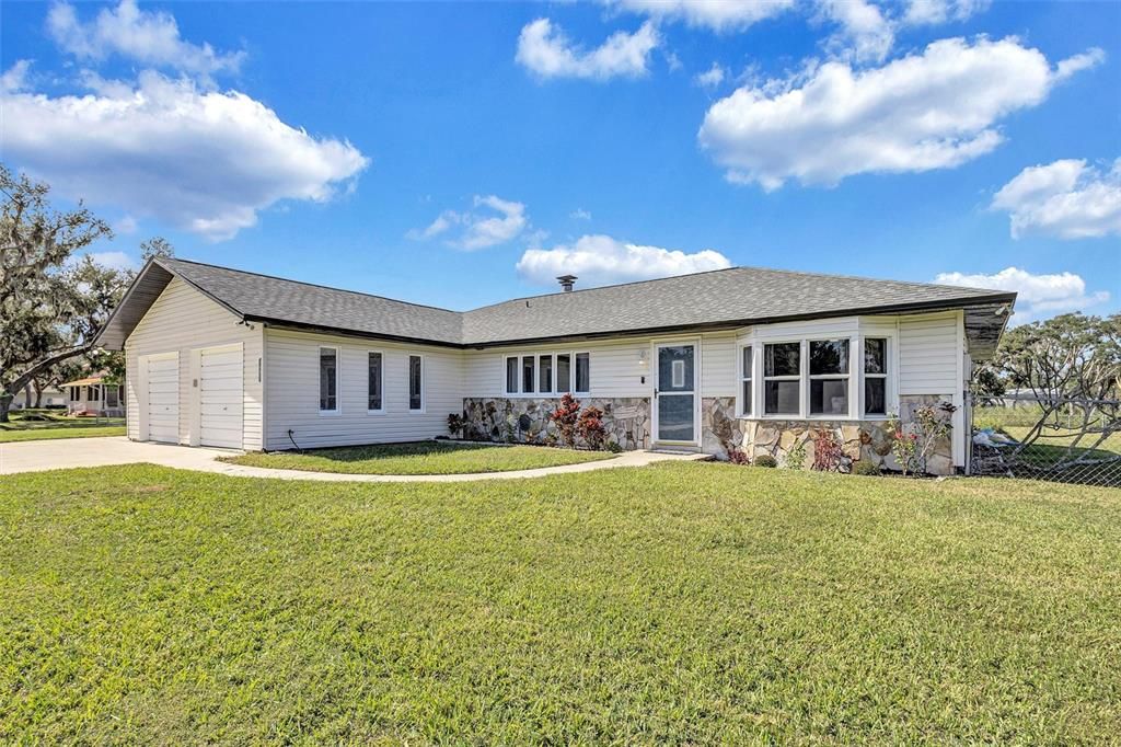 For Sale: $650,000 (4 beds, 2 baths, 2016 Square Feet)