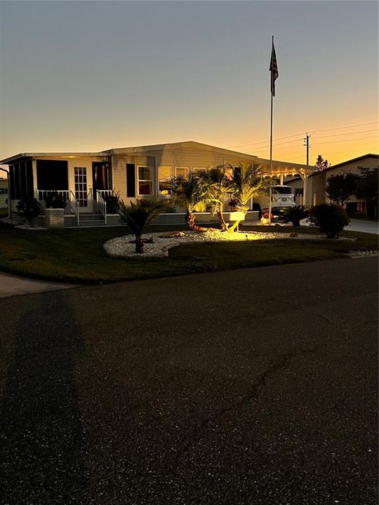 待售: $189,000 (2 贝兹, 2 浴室, 1056 平方英尺)