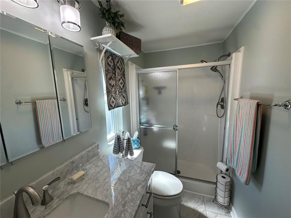 待售: $189,000 (2 贝兹, 2 浴室, 1056 平方英尺)