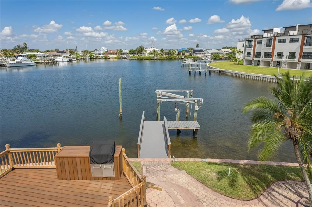 For Sale: $1,590,000 (4 beds, 4 baths, 2778 Square Feet)