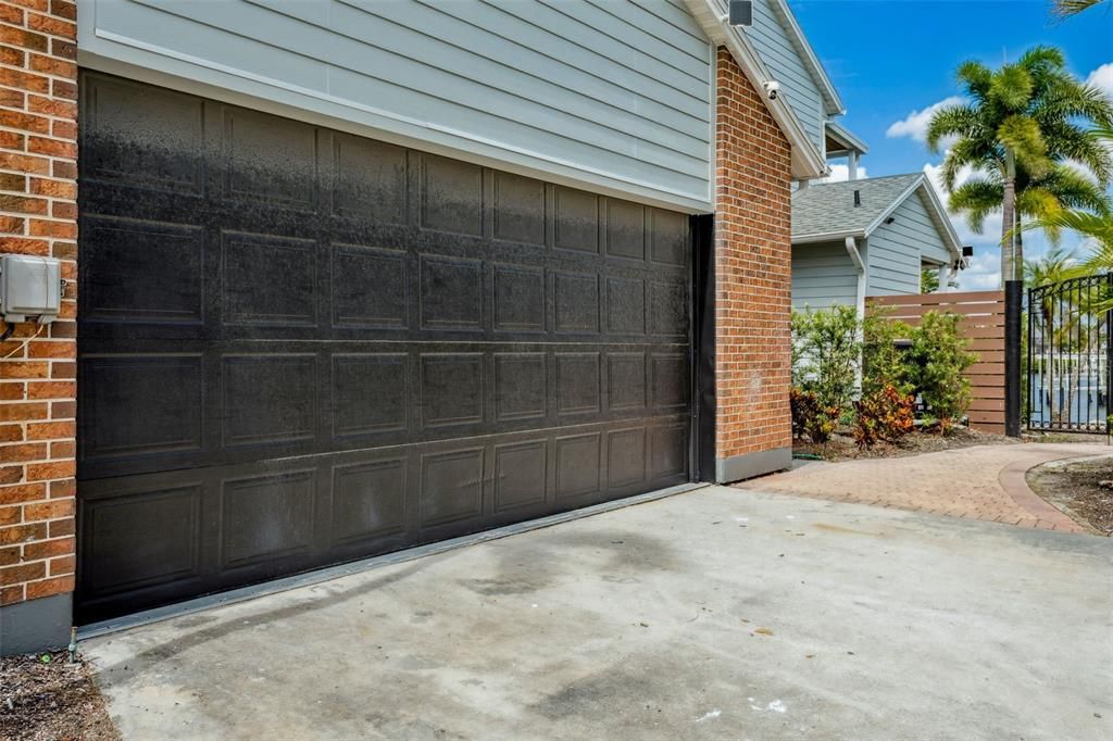 For Sale: $1,590,000 (4 beds, 4 baths, 2778 Square Feet)