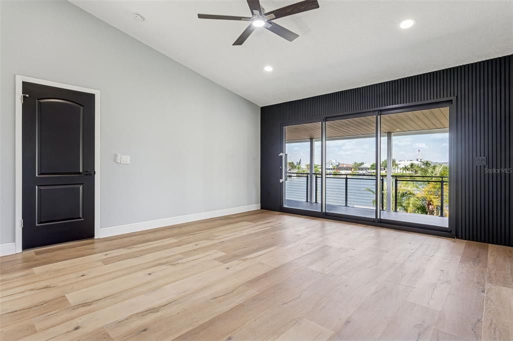 For Sale: $1,590,000 (4 beds, 4 baths, 2778 Square Feet)