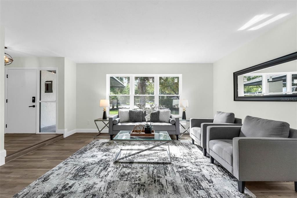 В аренду: $3,250 (4 спален, 2 ванн, 1604 Квадратных фут)