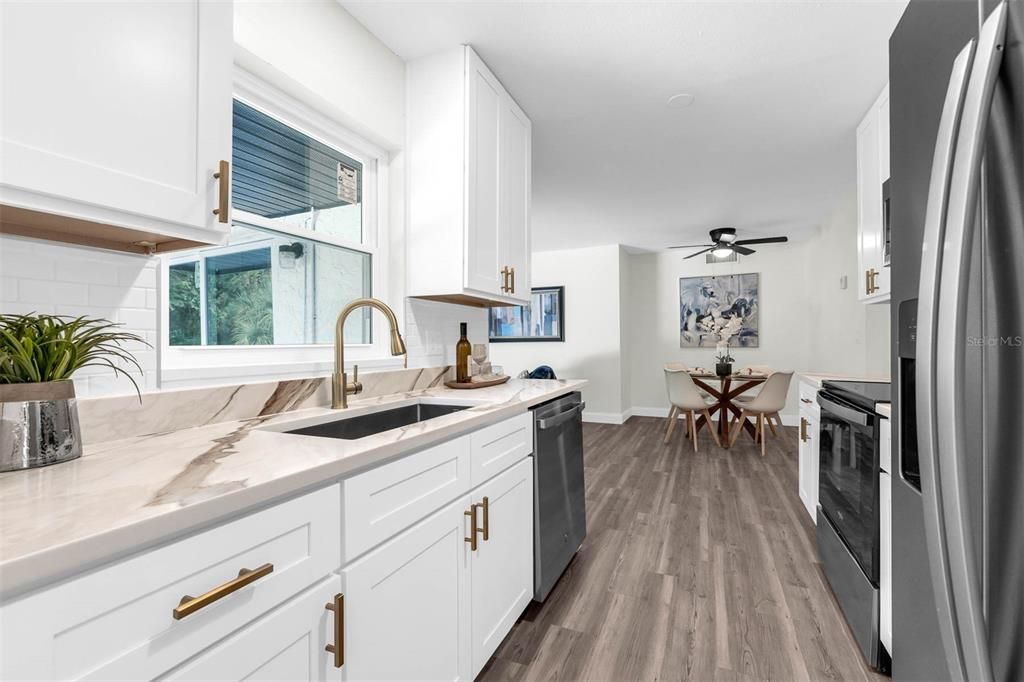 В аренду: $3,250 (4 спален, 2 ванн, 1604 Квадратных фут)