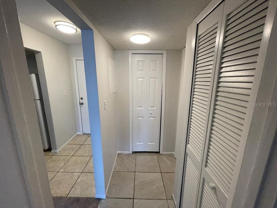 Activo con contrato: $1,100 (1 camas, 1 baños, 825 Pies cuadrados)